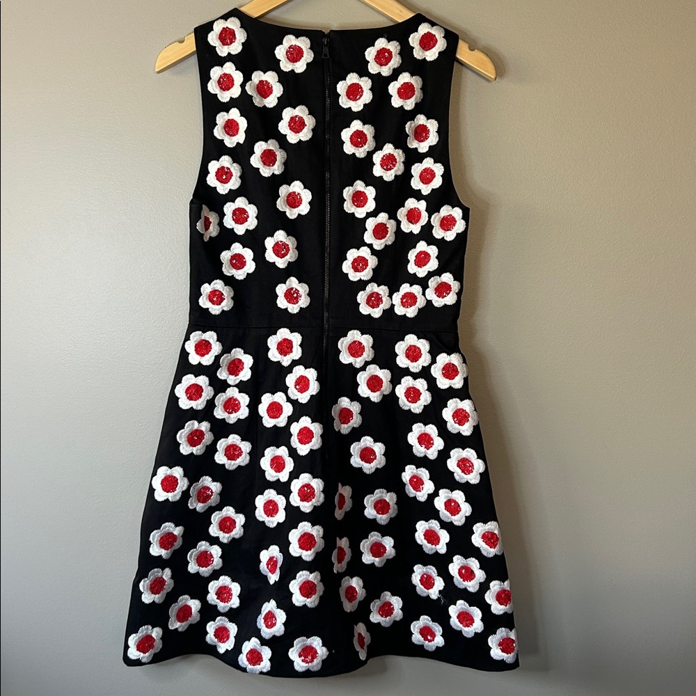 Alice + Olivia Lindsay Floral Sequins Embroidered Dress Black Red White - Picture 11 of 14